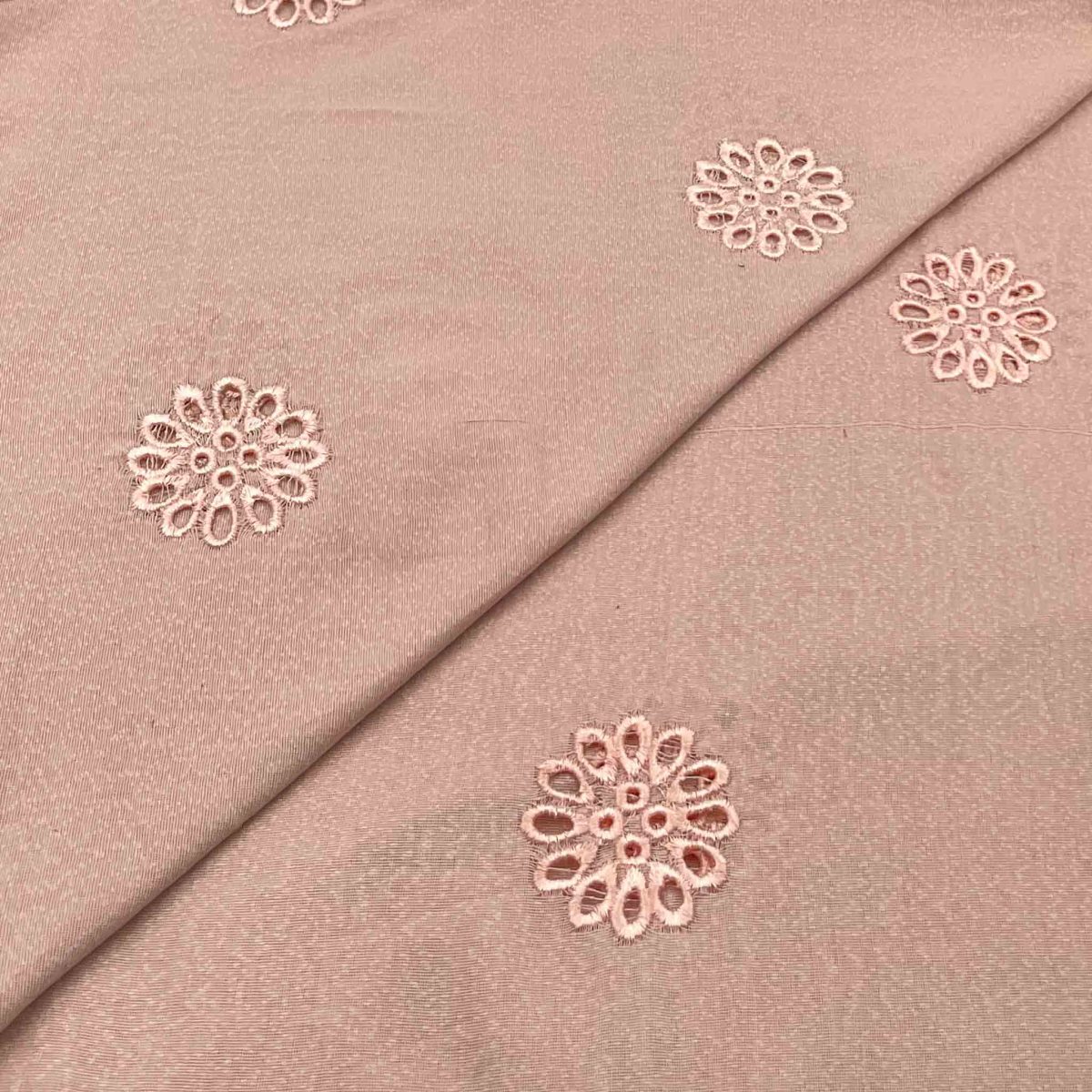Silk Karandi Boring Embroidery D26D105 - Image 1