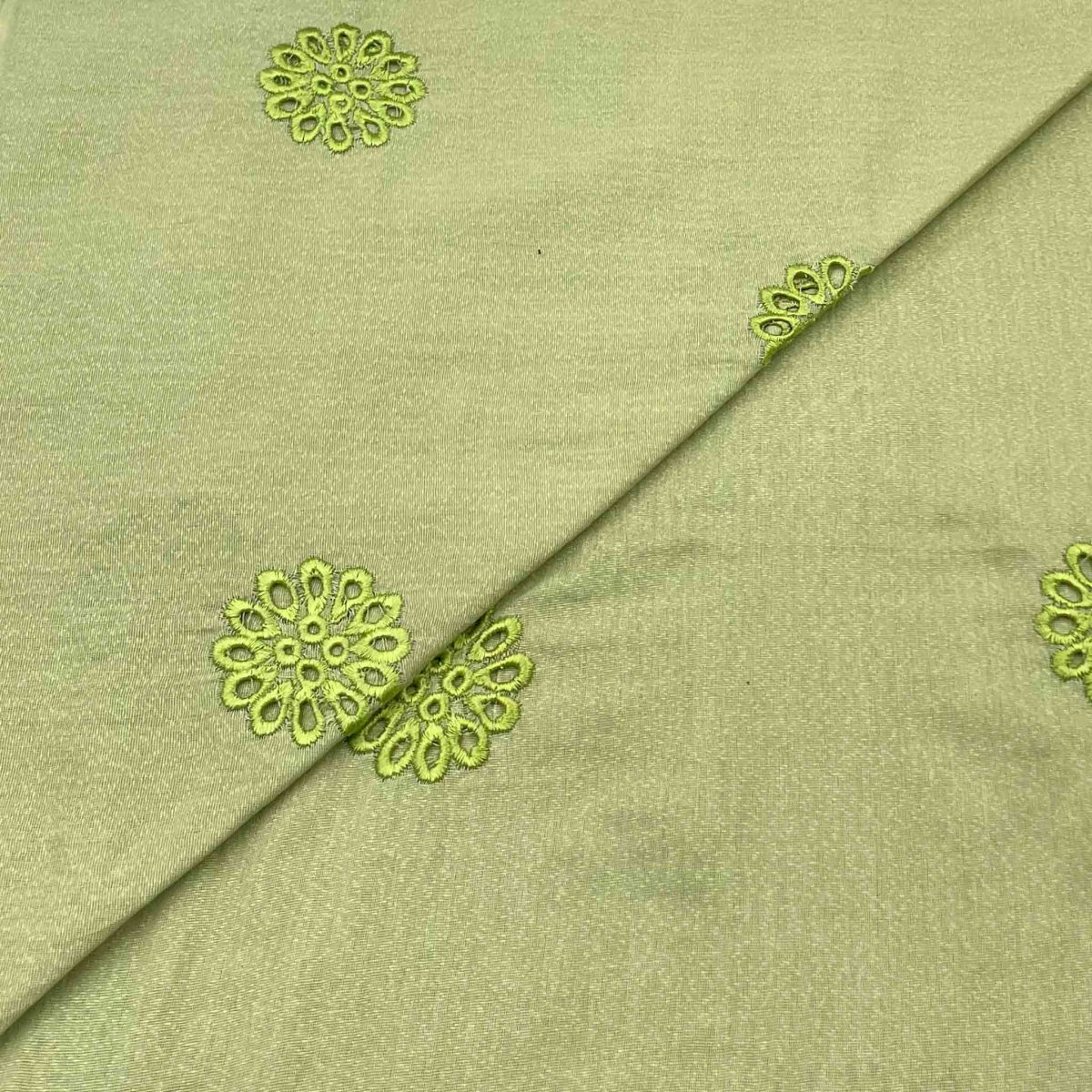 Silk Karandi Boring Embroidery D26D113 - Image 1