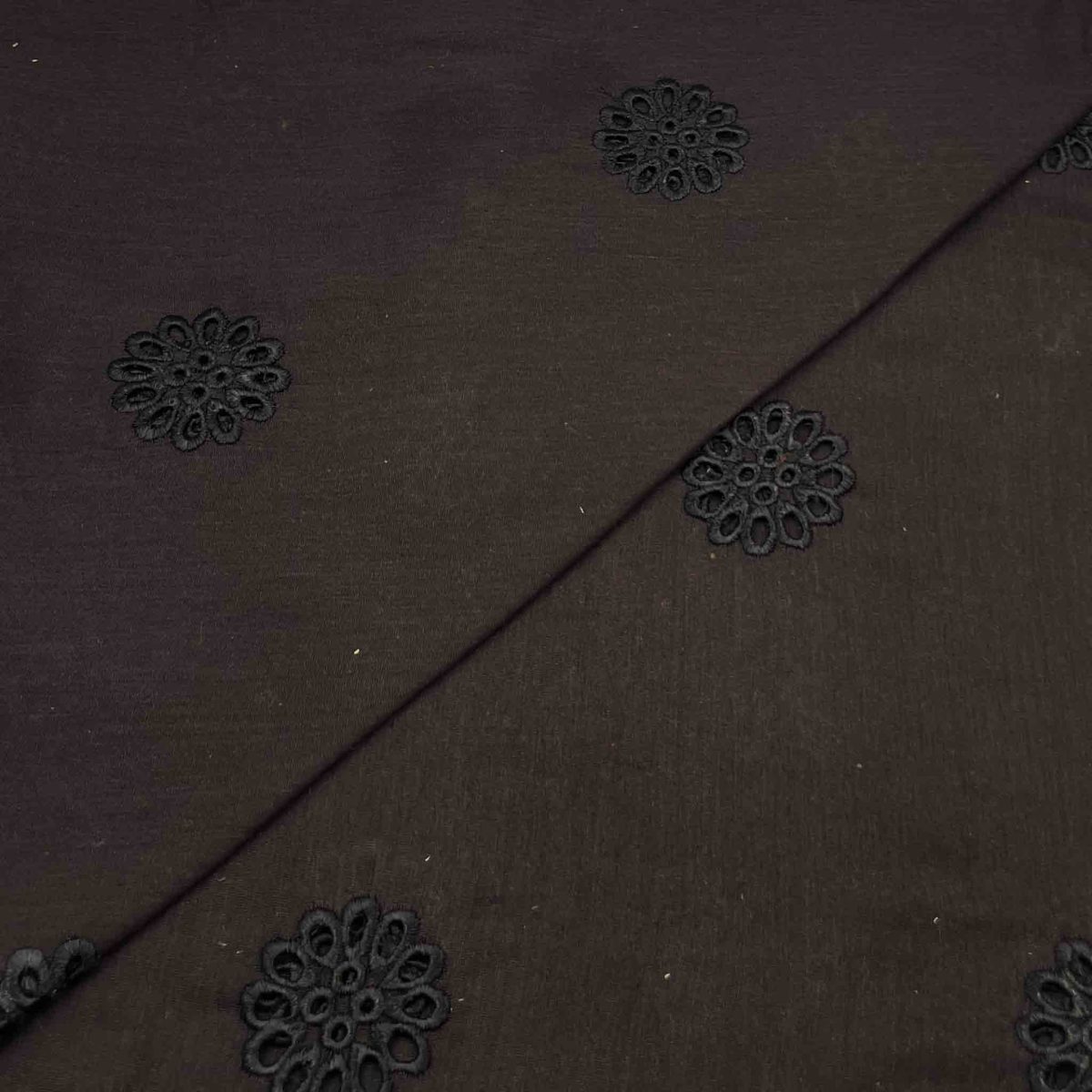 Silk Karandi Boring Embroidery D26D114 - Image 1