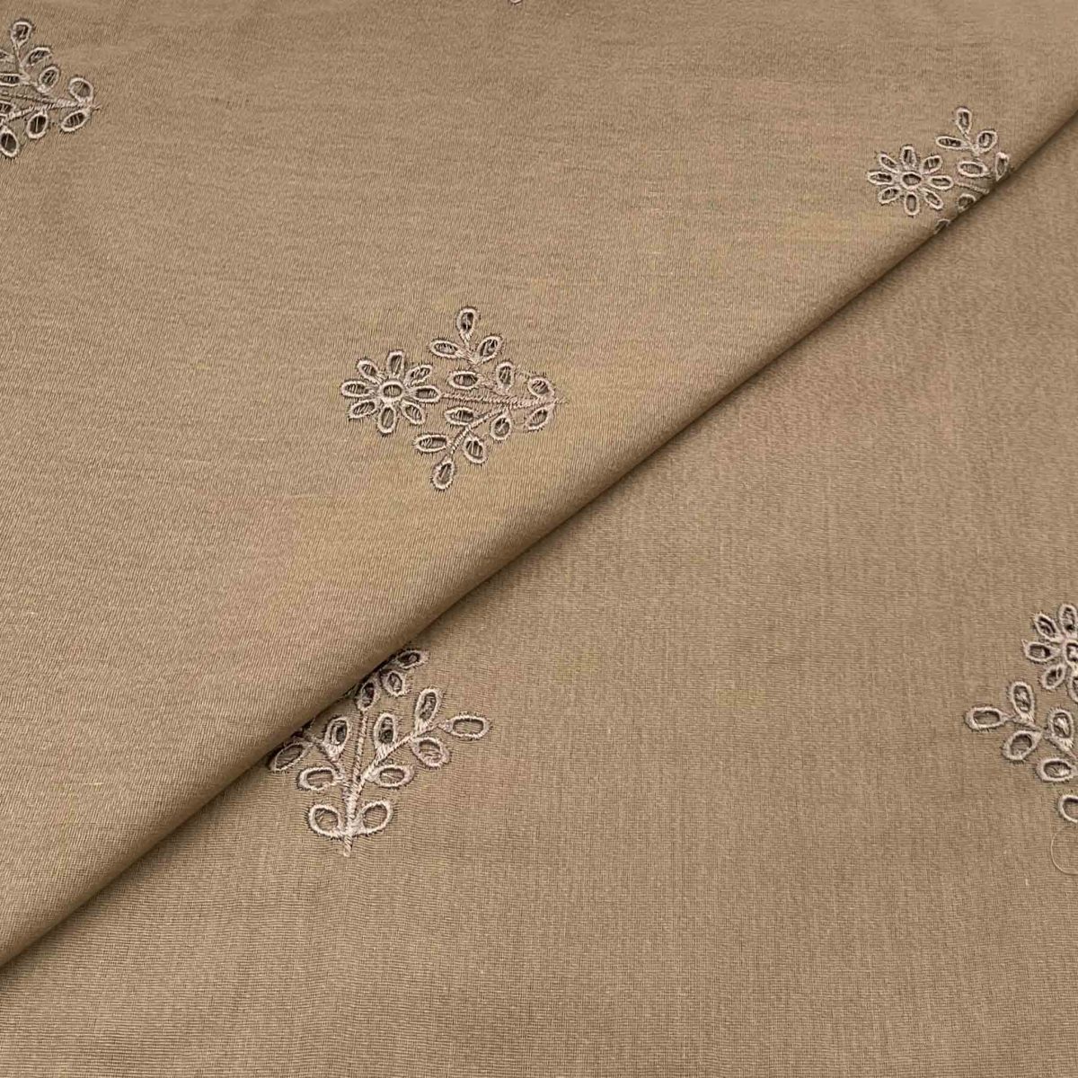 Silk Karandi Boring Embroidery D26D115 - Image 1