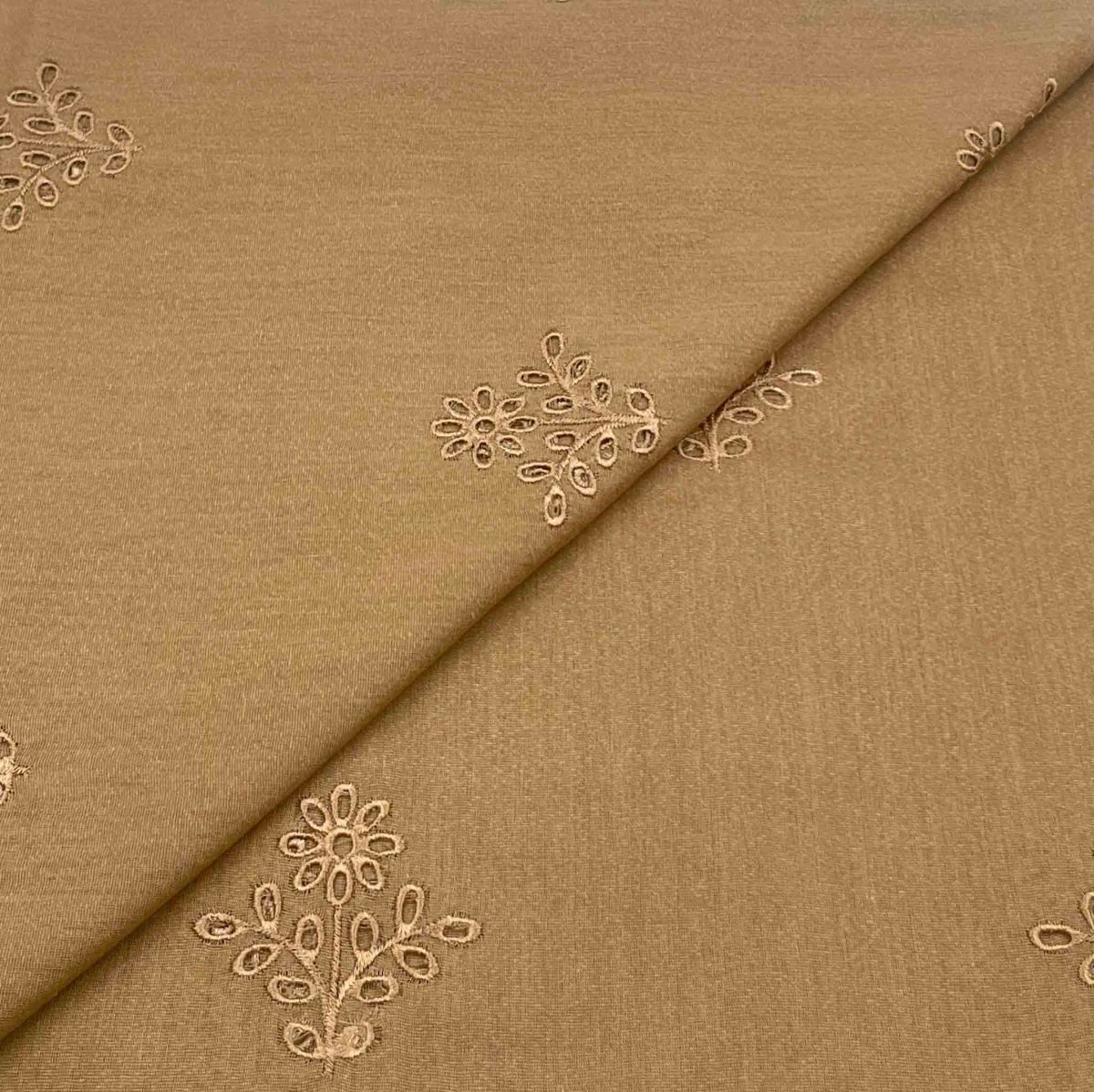 Silk Karandi Boring Embroidery D26D116 - Image 1