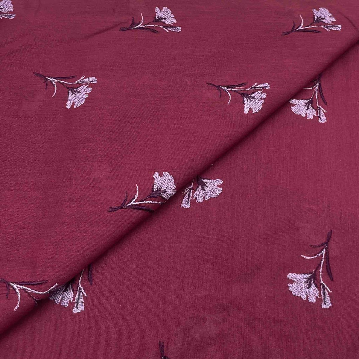 Silk Karandi Embroidery D26D136 - Image 1
