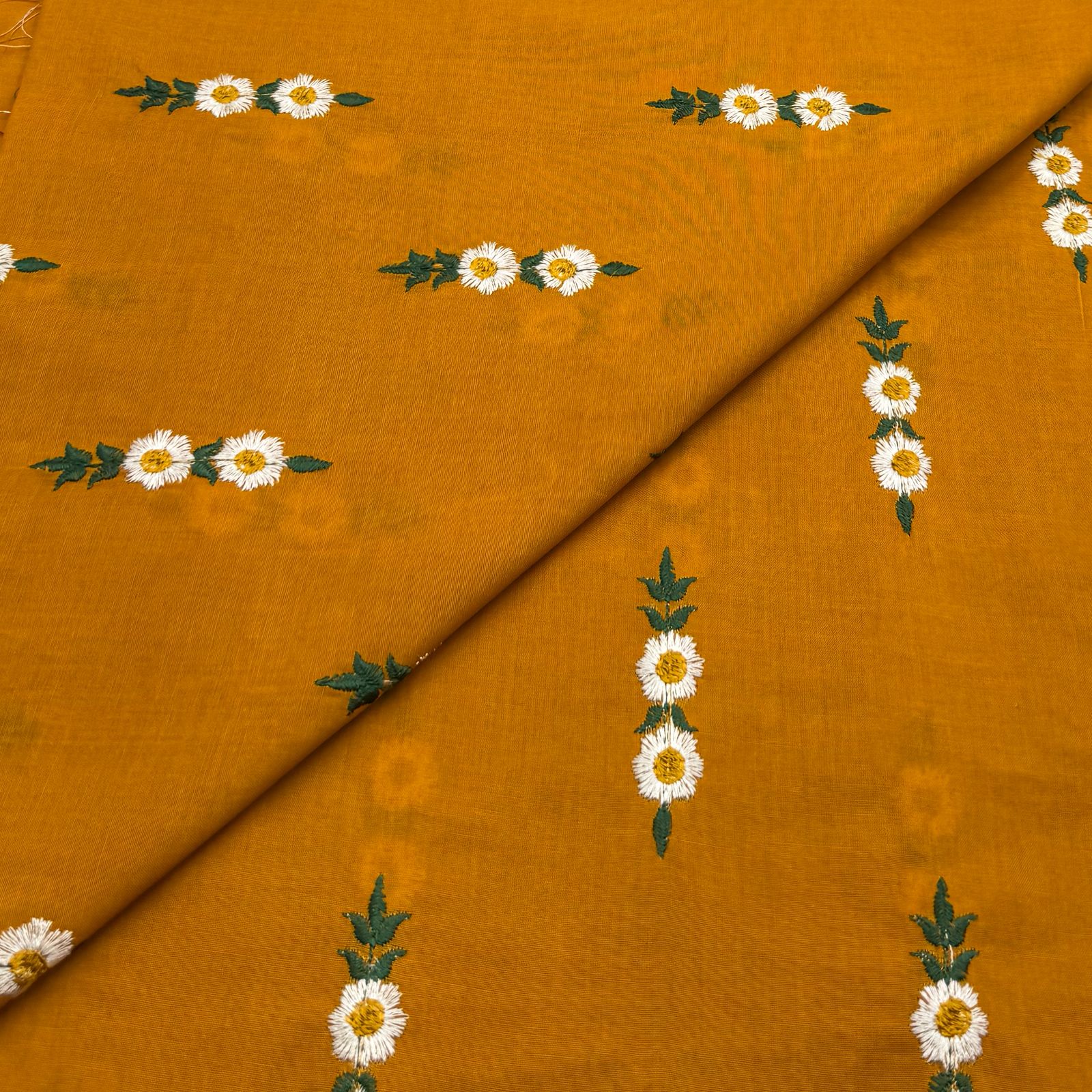lawn embroidery new batch3 Lawn Embroidery D26D3335 - Image 1