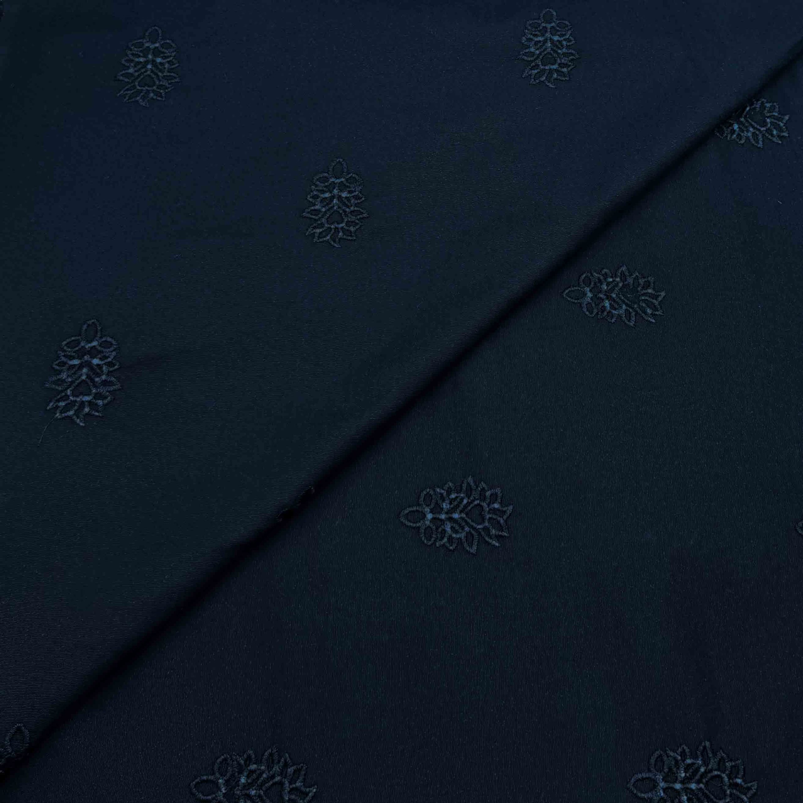 Articles Embroidery-08 Silk Karandi Embroidery D27D181 - Image 1