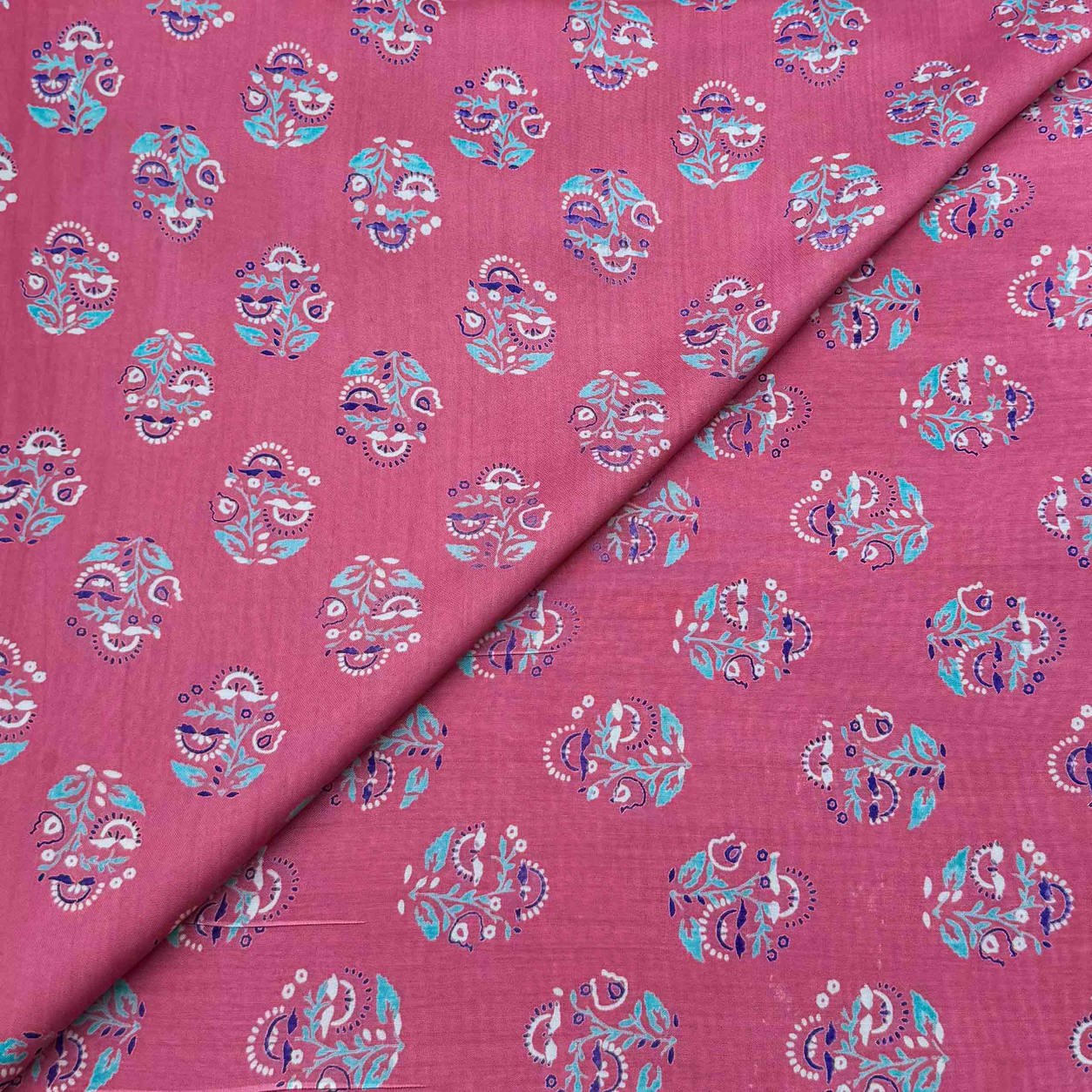 viscose-discharge-d10-paisley-rose-pink Viscose Discharge Print D26D10 - Rose Pink Paisley - Image 1