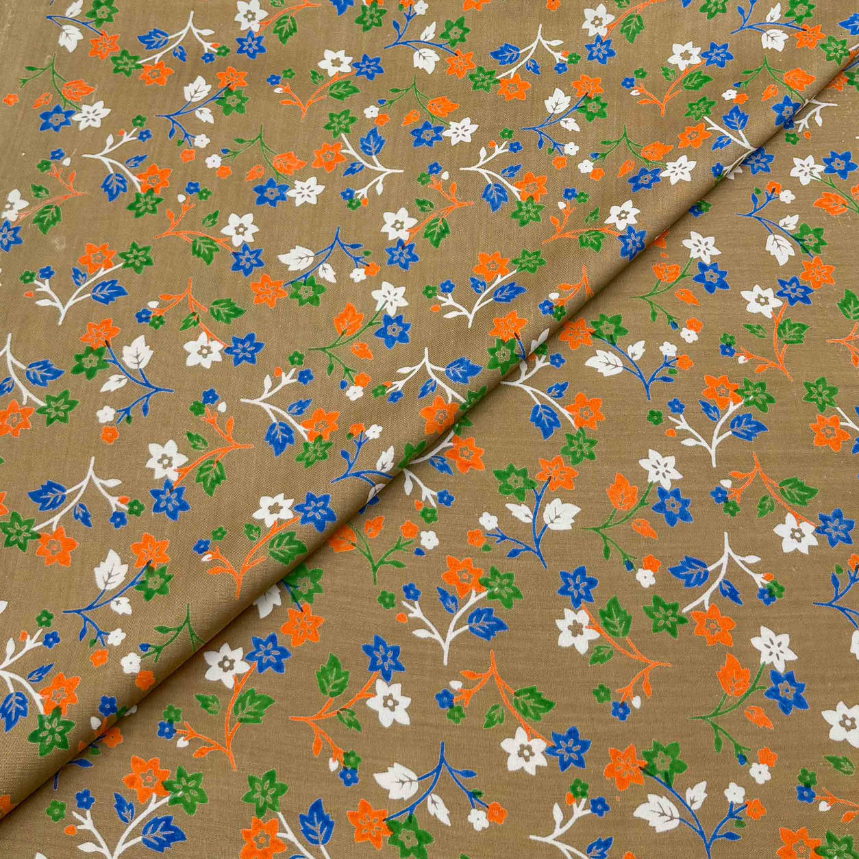 viscose-discharge-d17-floral-vine-tan Viscose Discharge Print D26D17 - Tan Floral Vine - Image 1