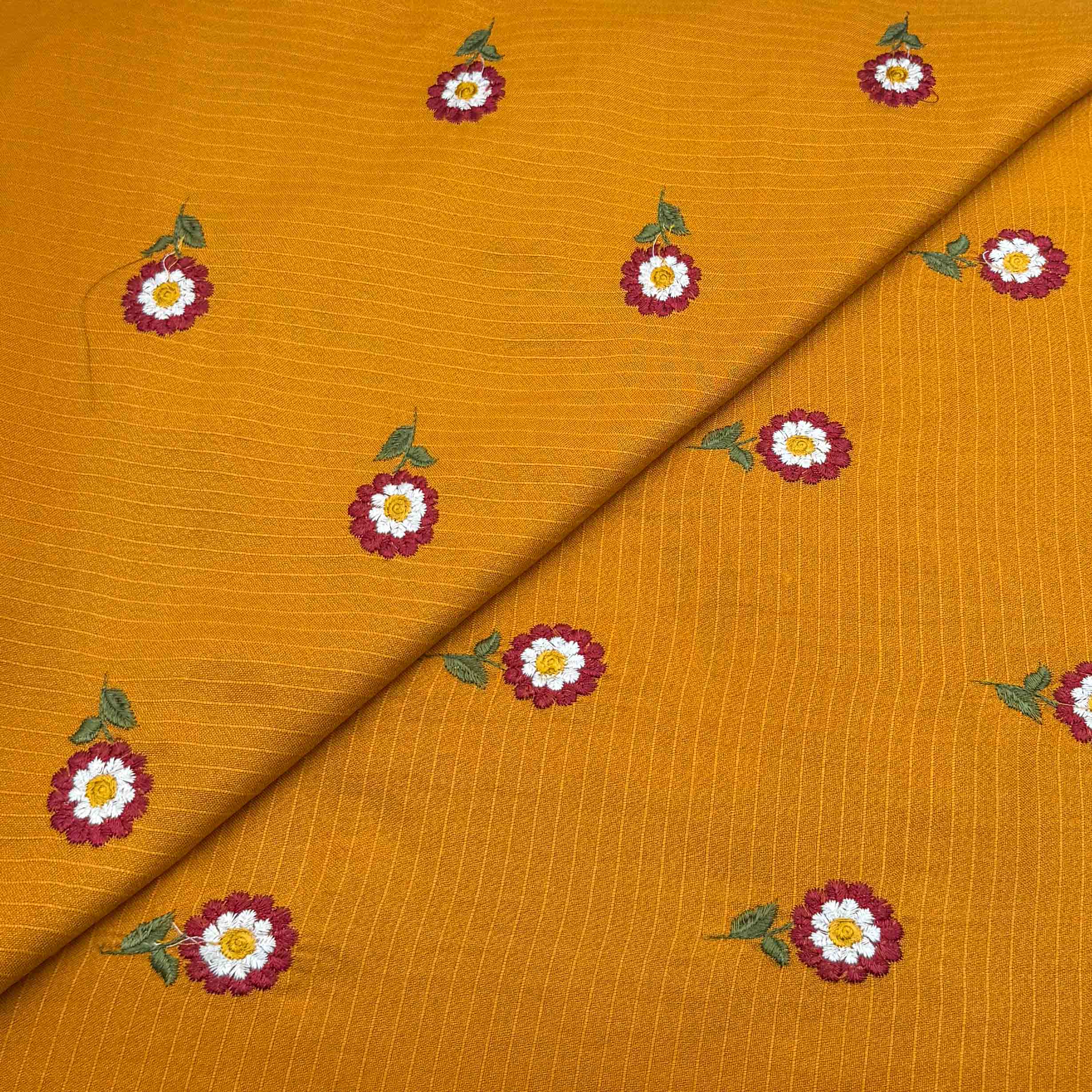 intermix new-52 Slub Linen Embroidery - Image 1