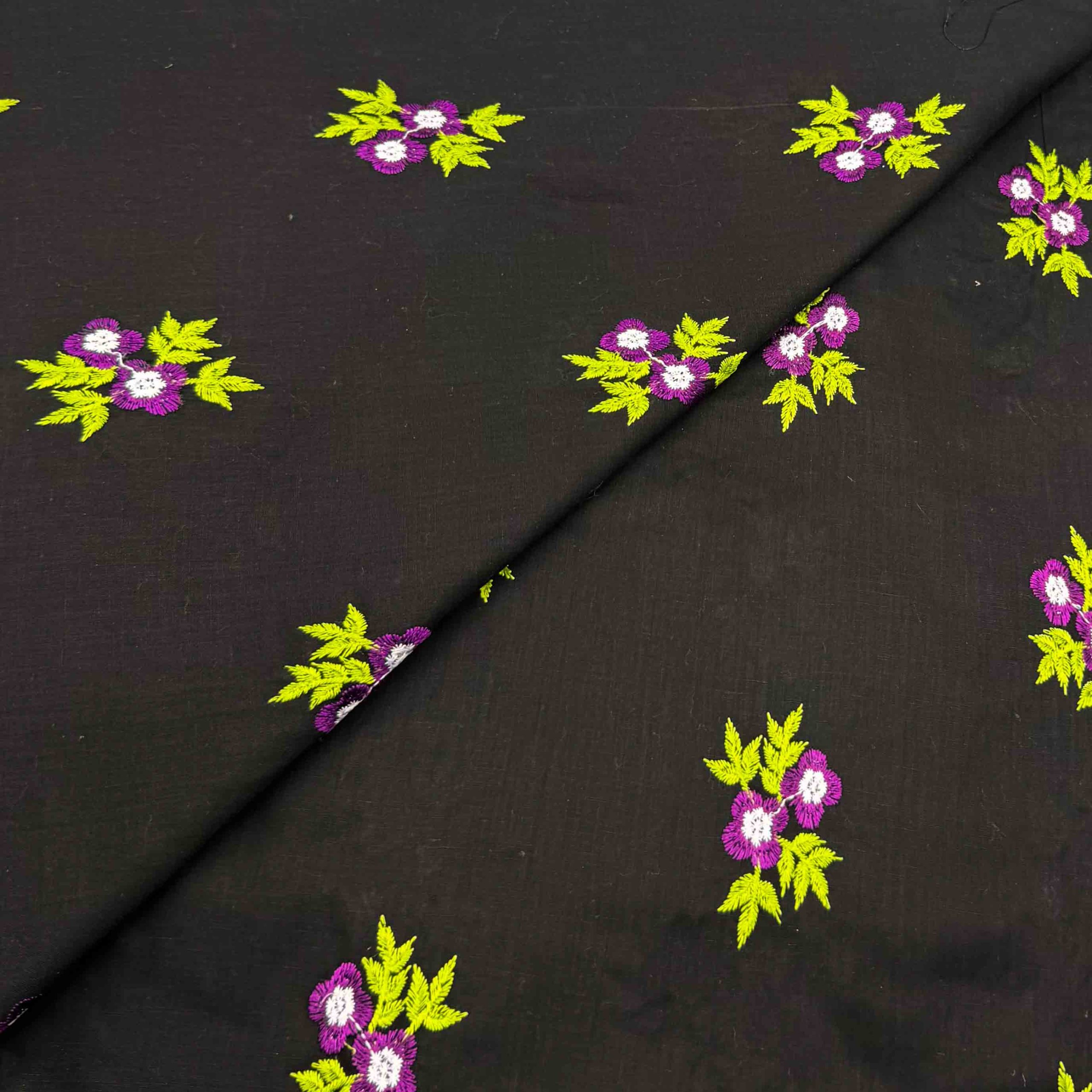 new products-20 Lawn Embroidery D26D3572 - Image 1