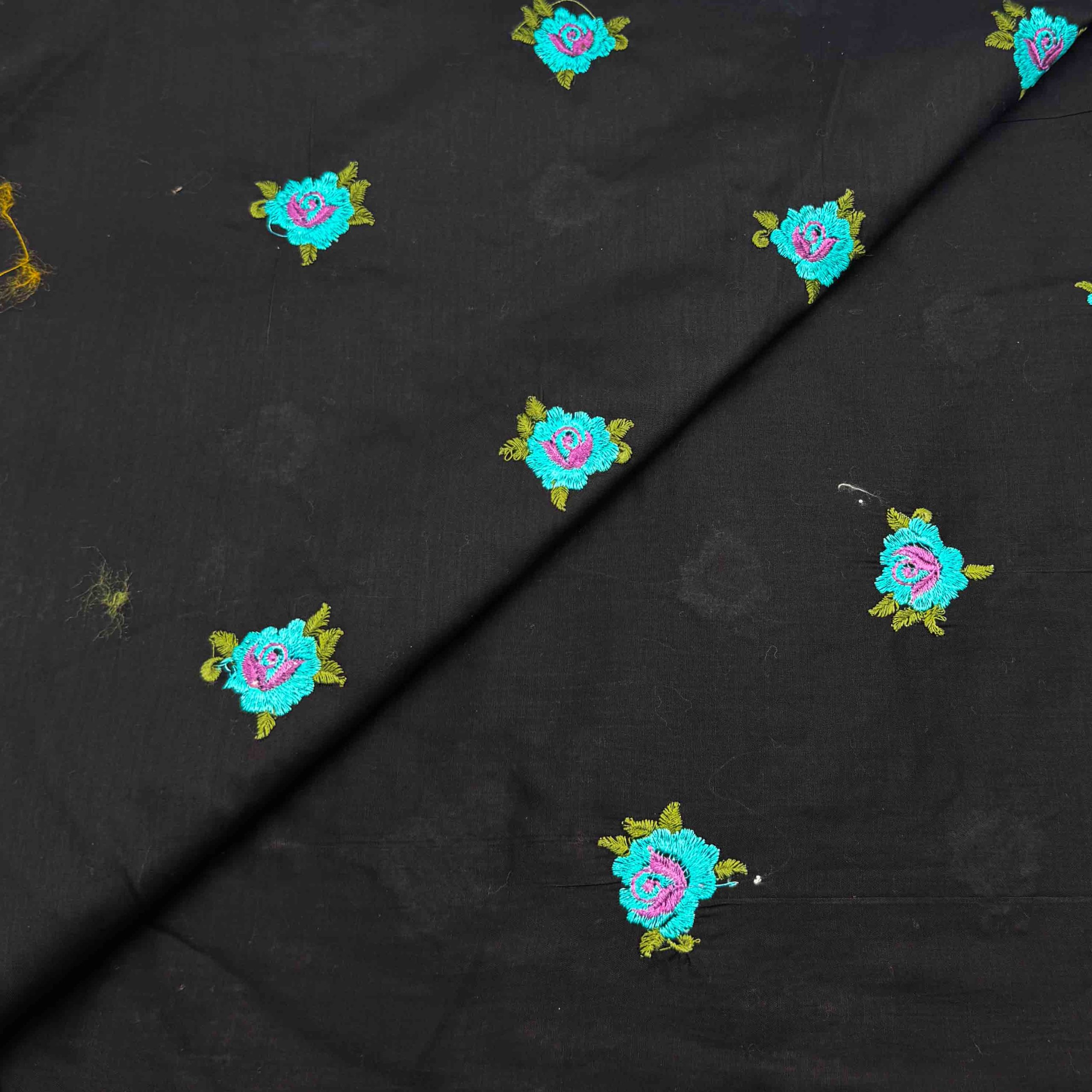 new products-38 Lawn Embroidery D26D3564 - Image 1
